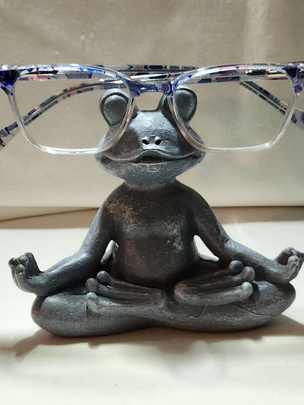 Namaste frog glasses holder gray or white NIB